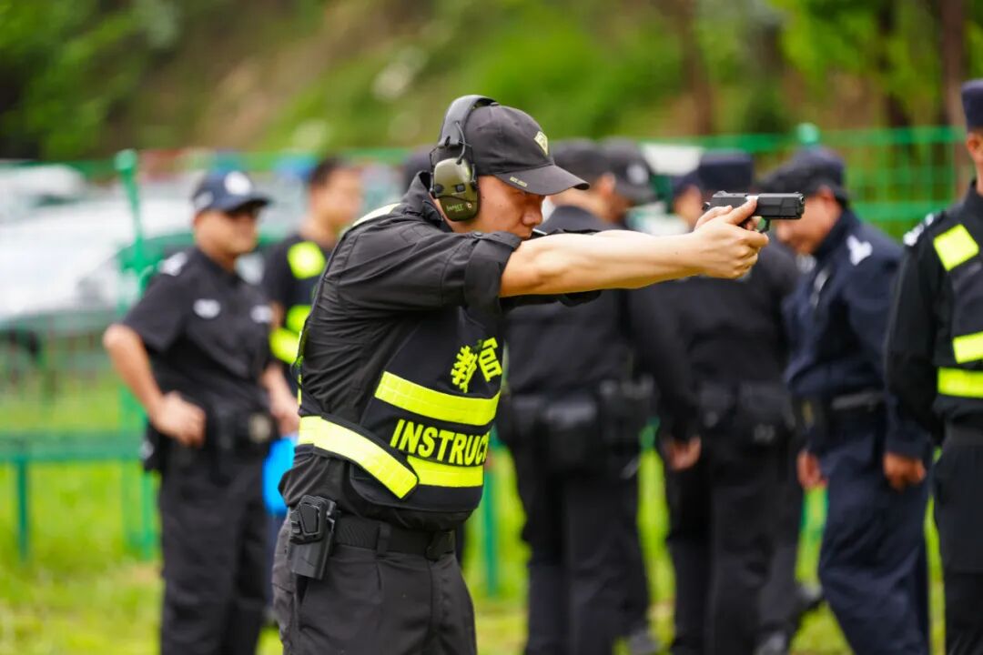 淬炼忠诚警魂，绘就平安画卷